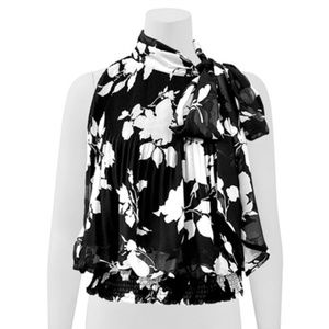Sleeveless Sheered Neck Top - Black/White